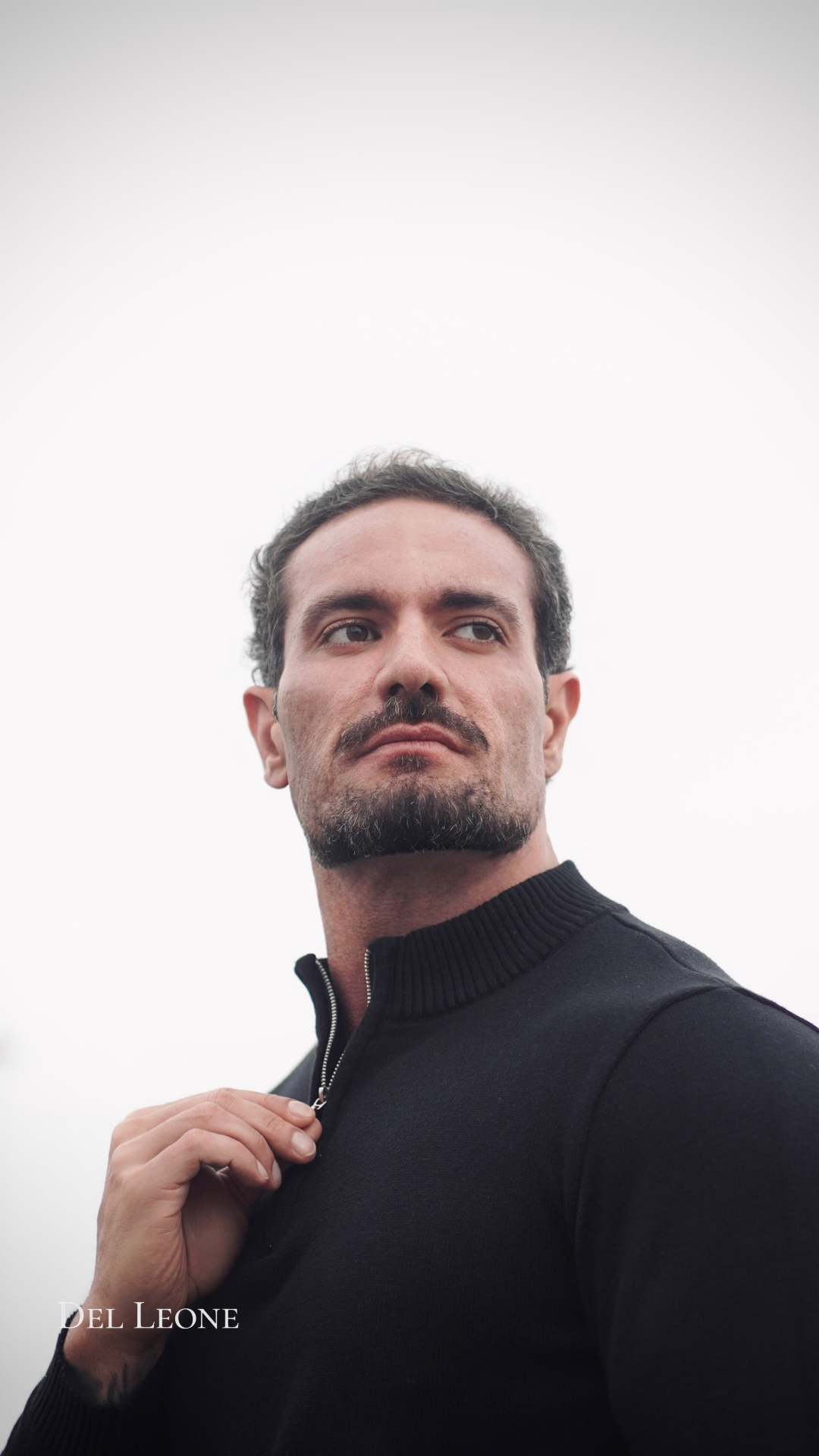 Rodolfo Reinders em retrato editorial de alto padrão